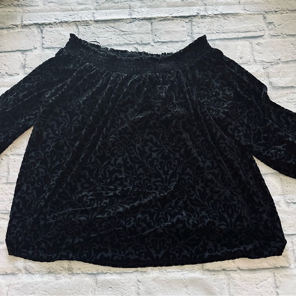 LOFT Tops - LOFT Outlet Black Velvet Floral Off Shoulder Top L | Long Sleeve Lined Blouse
